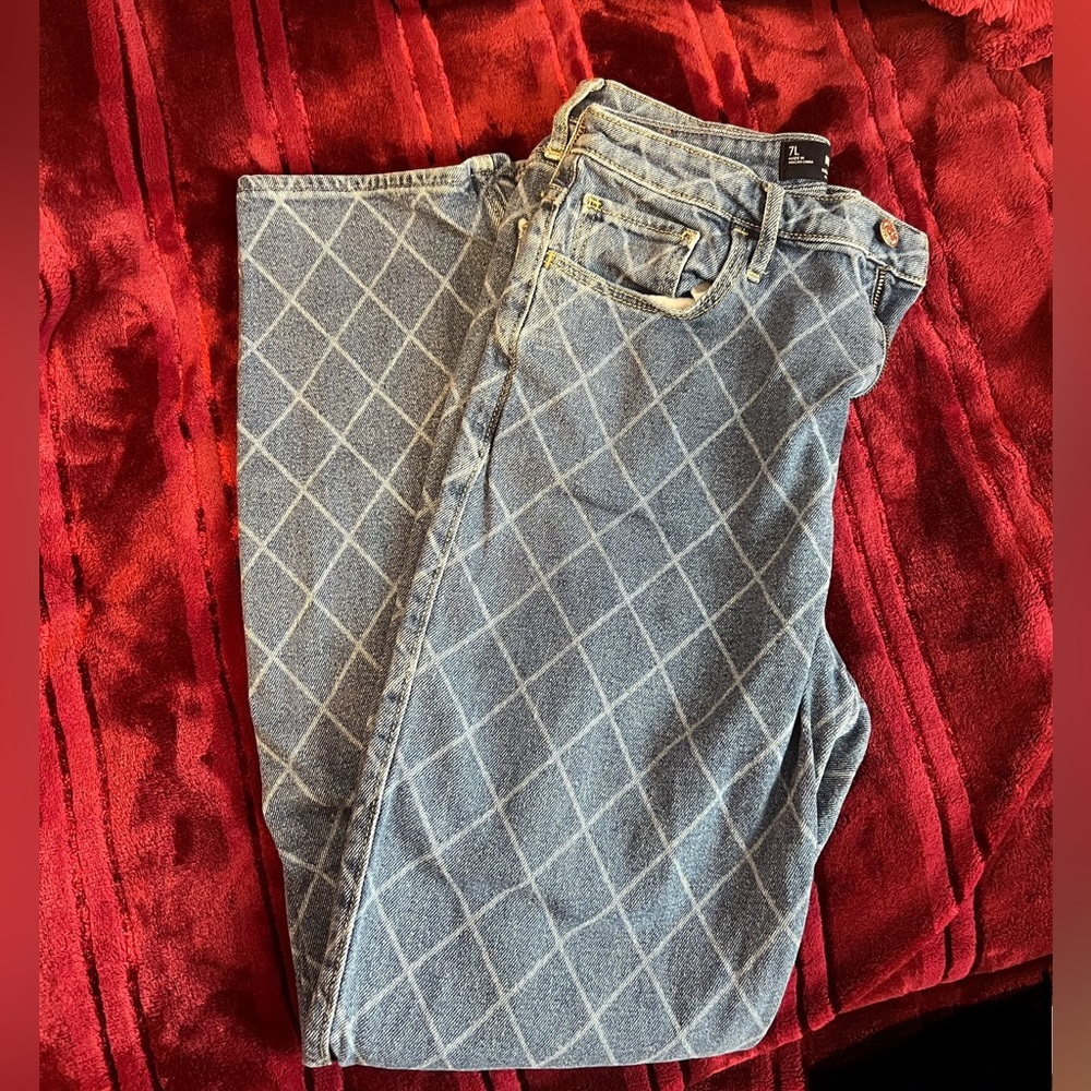 Hollister diamond patterned jeans!!